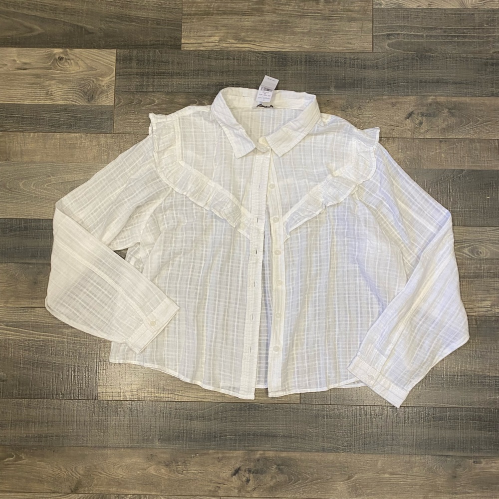 96. NWT American Eagle Button down Blouse
